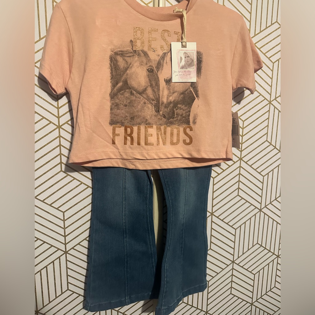 Jessica Simpson Pink Tee And Blue Jeans Set